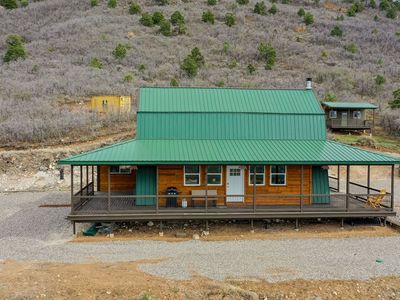 Incredible Hideaway Valley Off-Grid Cabin