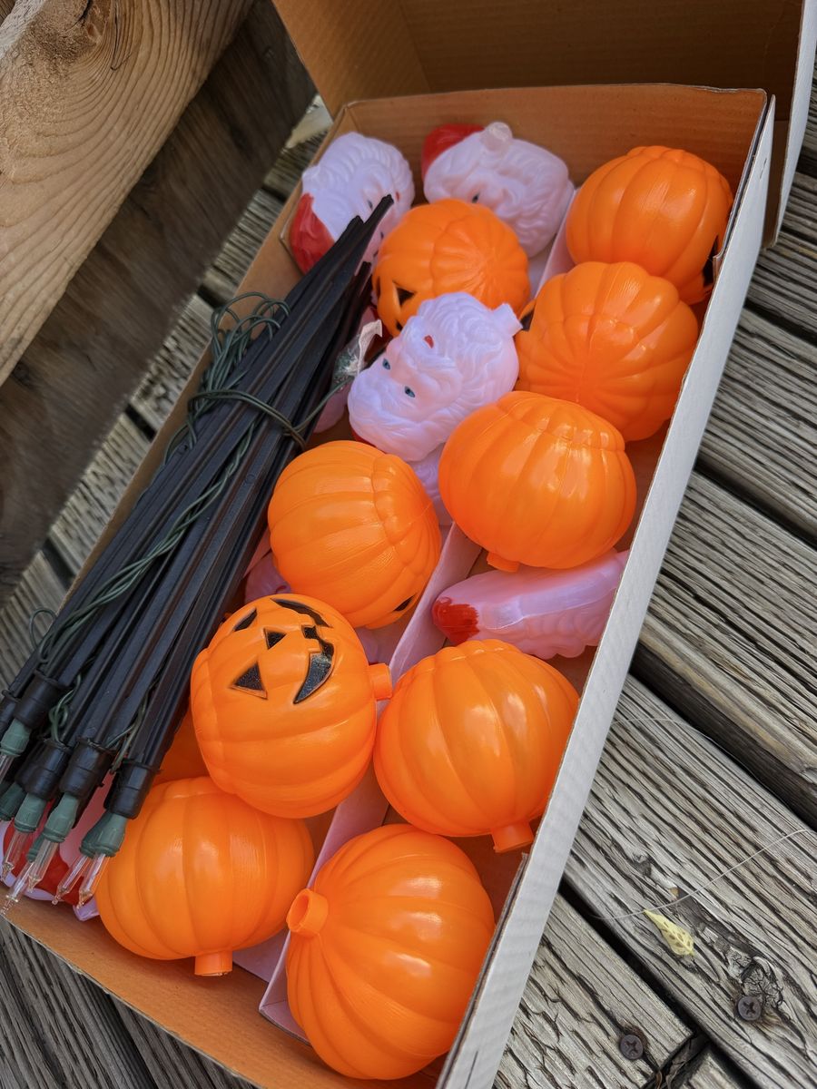 Vintage Blow Mold Light Set Halloween Pumpkins Christmas Santa Yard Stakes
