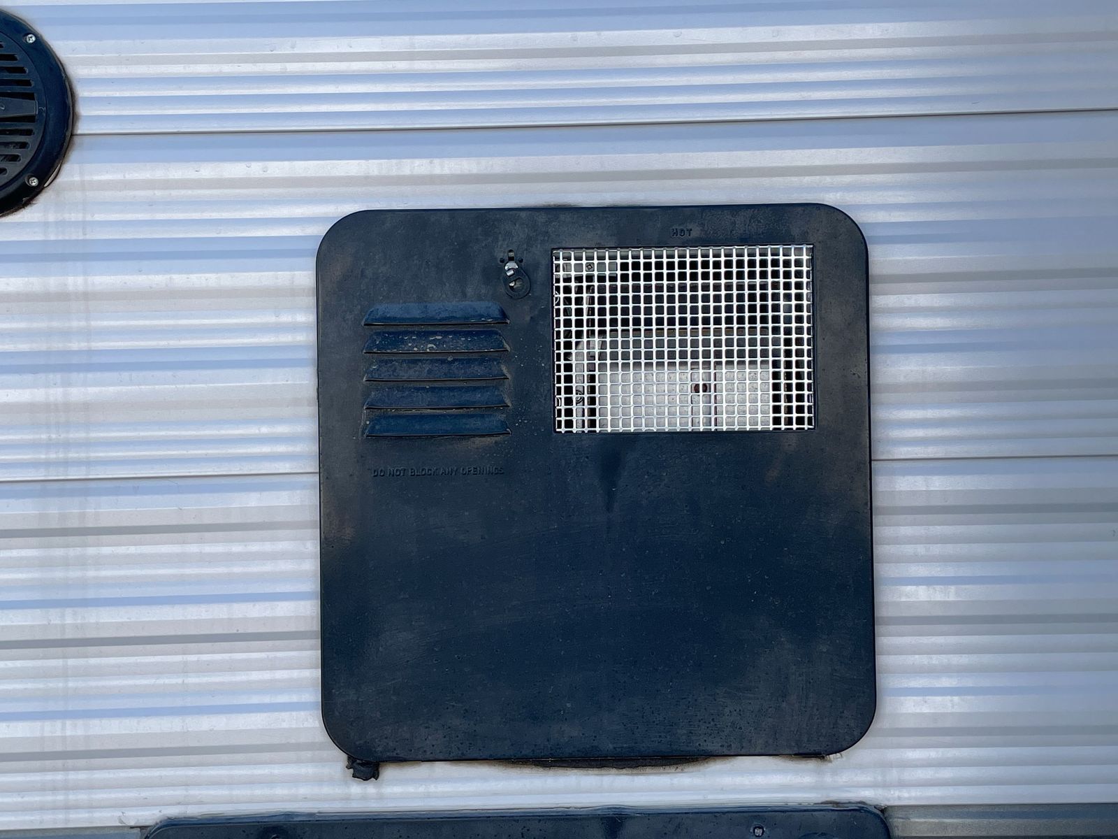 Main image 28