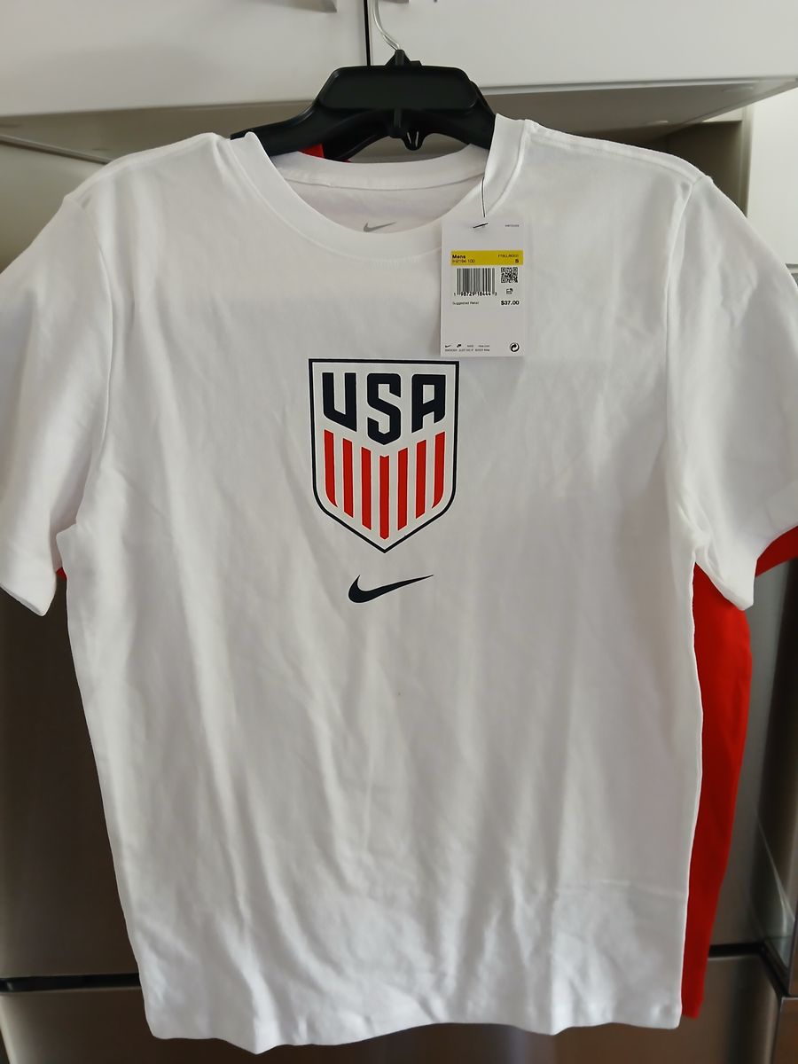 NWT Nike Men's USA Soccer Crest T-Shirt - White (USMNT) SMALL