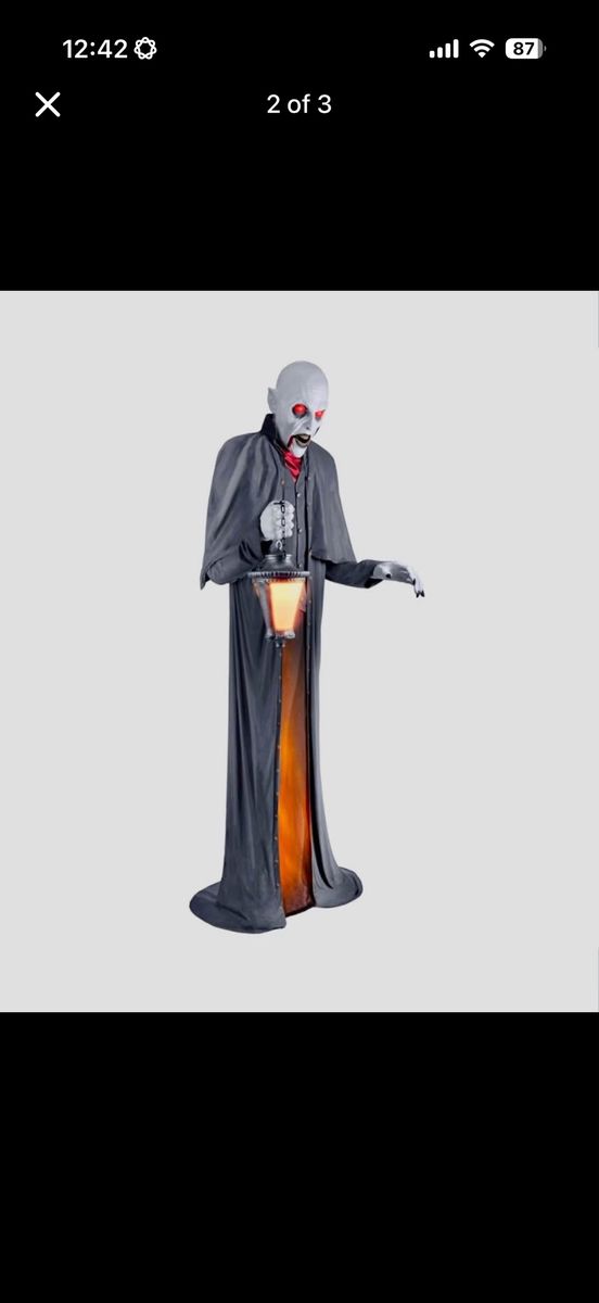 Lowes 12 FT Halloween Immortal Nightwalker