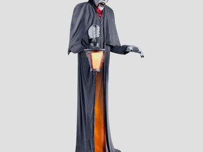 Lowes 12 FT Halloween Immortal Nightwalker
