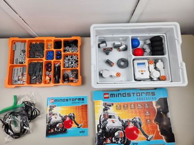 LEGO Mindstorms NXT 9797 Education Base Set - Tested - AA Version
