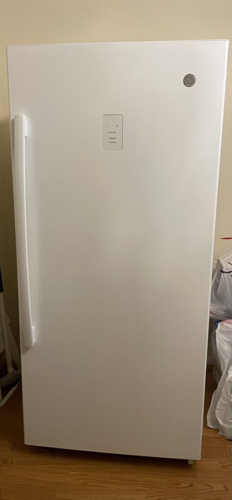 GE Updright Freezer Stand Alone