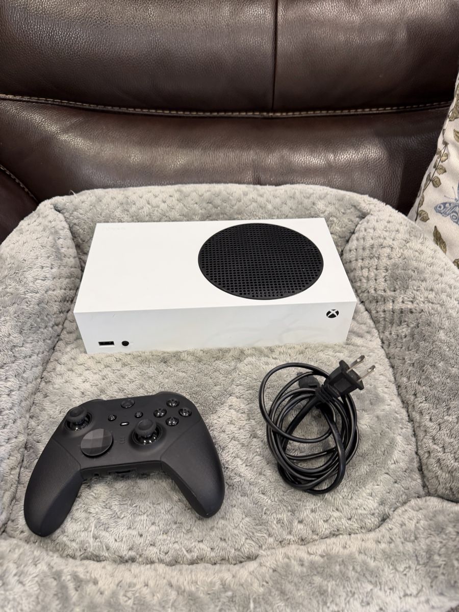 Xbox s with pro controller 
