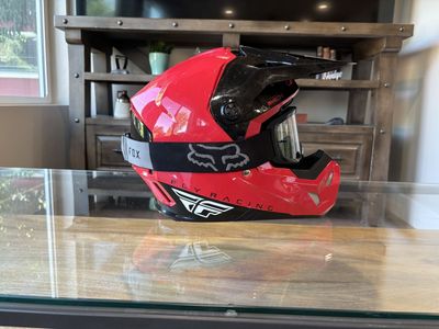 Fly Racing Formula CP Carbon Helmet 2022 + Fox Goggles - Size L