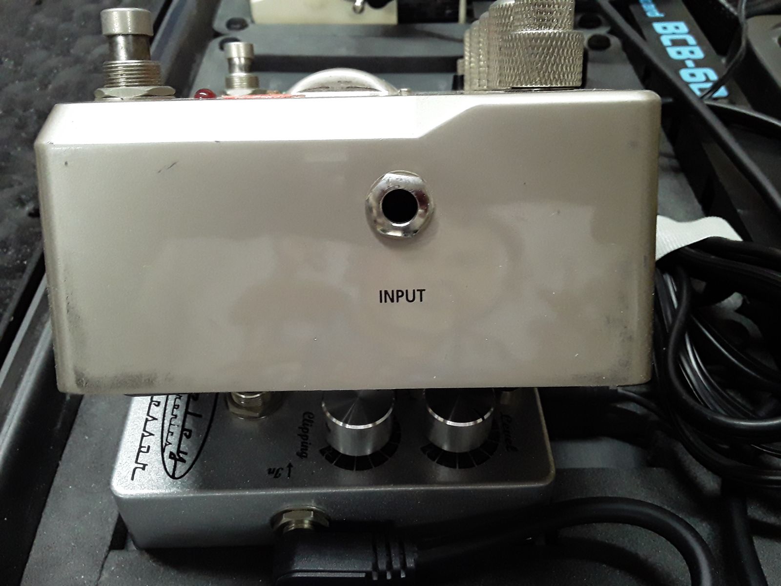 Main image 6