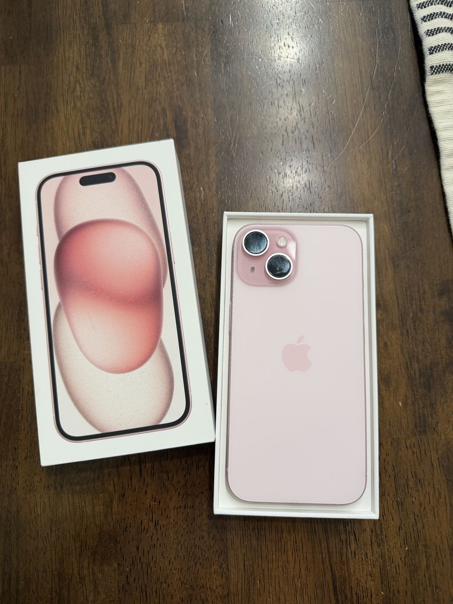 Unlocked iPhone 15 pink 128gb
