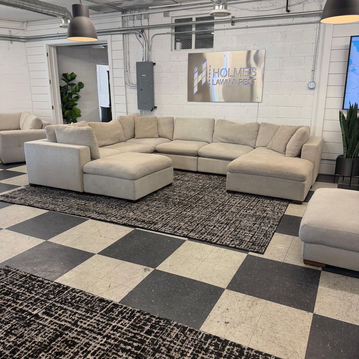 COSTCO THOMASVILLE LOWELL 8-PIECE MODULAR SECTIONAL!!
