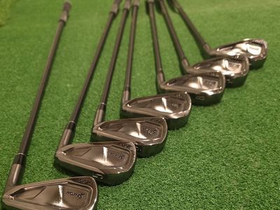 Srixon zxi7 Limited Edition Black Chrome Iron set 4-PW