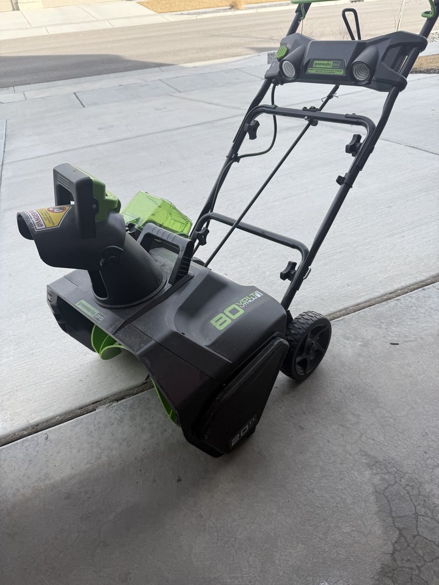 Greenworks 20 snowblower