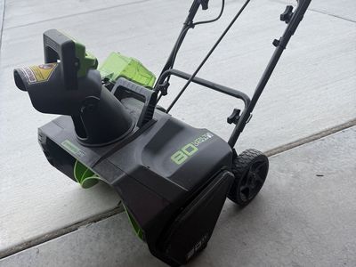 Greenworks 20 snowblower