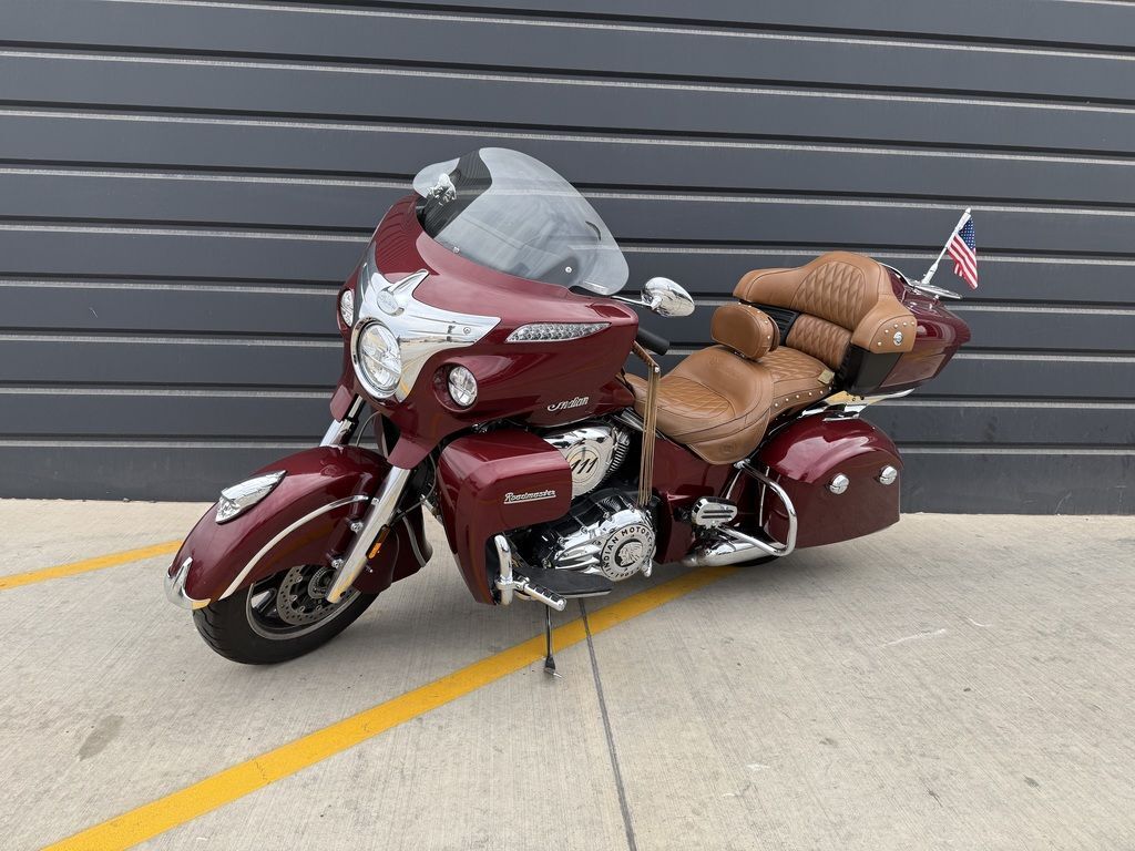 2018 Indian Motorcycle® Roadmaster® ABS Burgundy Metallic