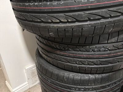 Bridgestone Dueler H/P Sport Tires