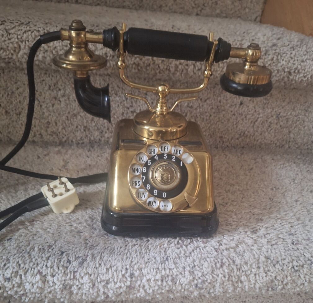 Vintage Antique Danish Kjobenhavns Telefon Aktieselskab Rotary Desk Telephone.   (Mouthpiece Chipped)