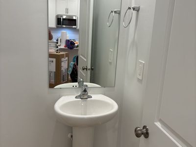 Pedestal Bathroom Sink + Mirror (Excellent Condition)