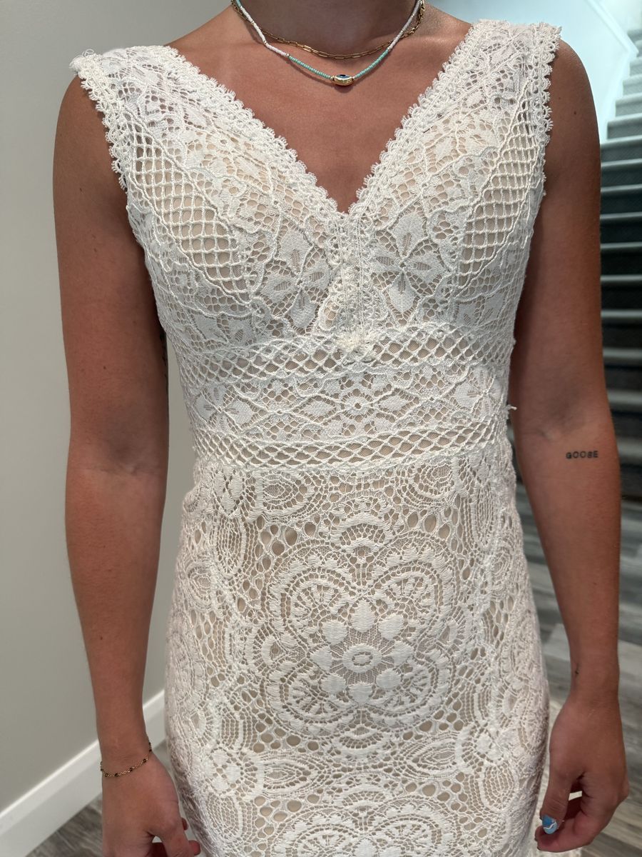 Wedding dress 