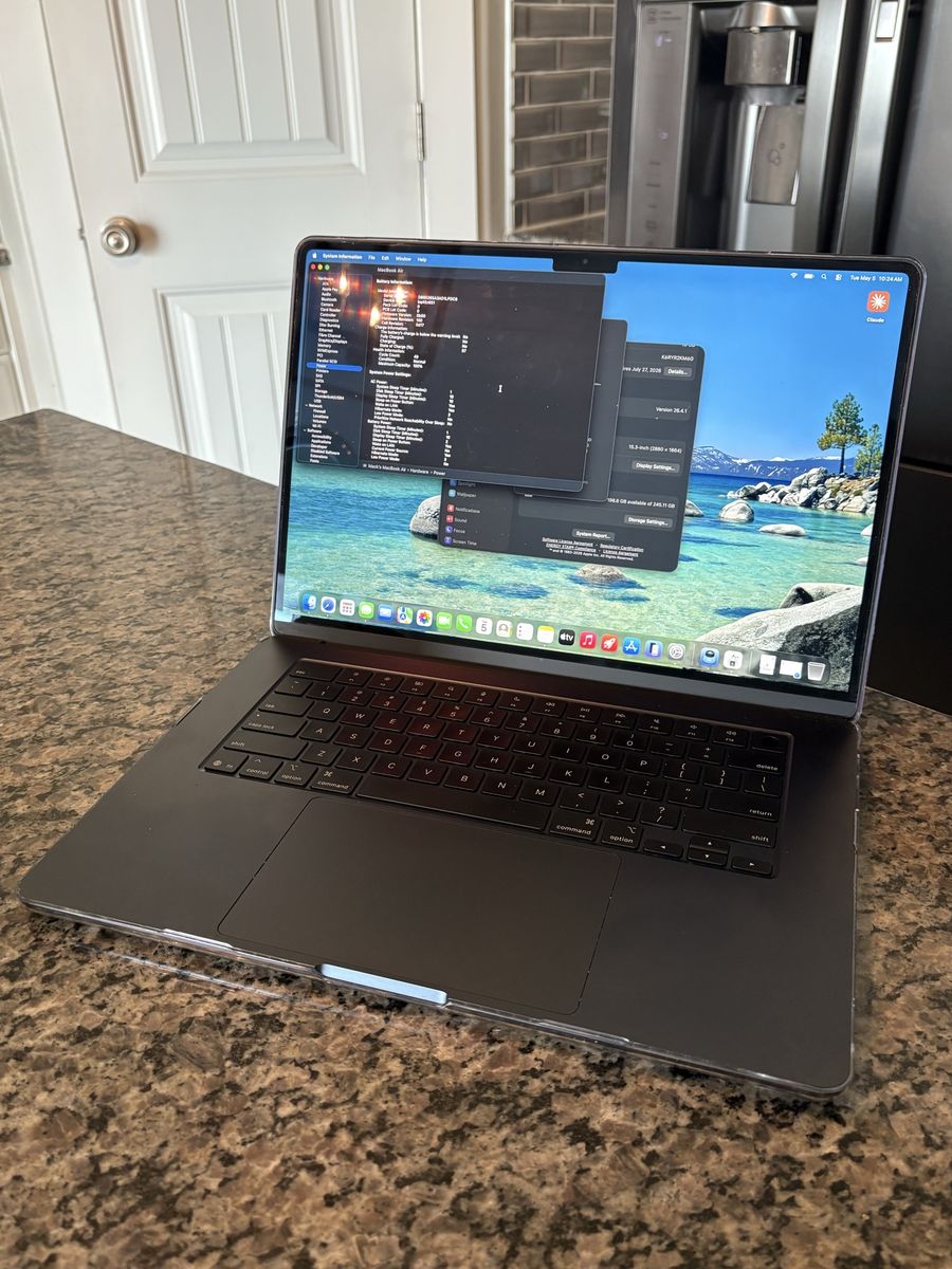 2025 MacBook Air 15in M4 16GB 256GB