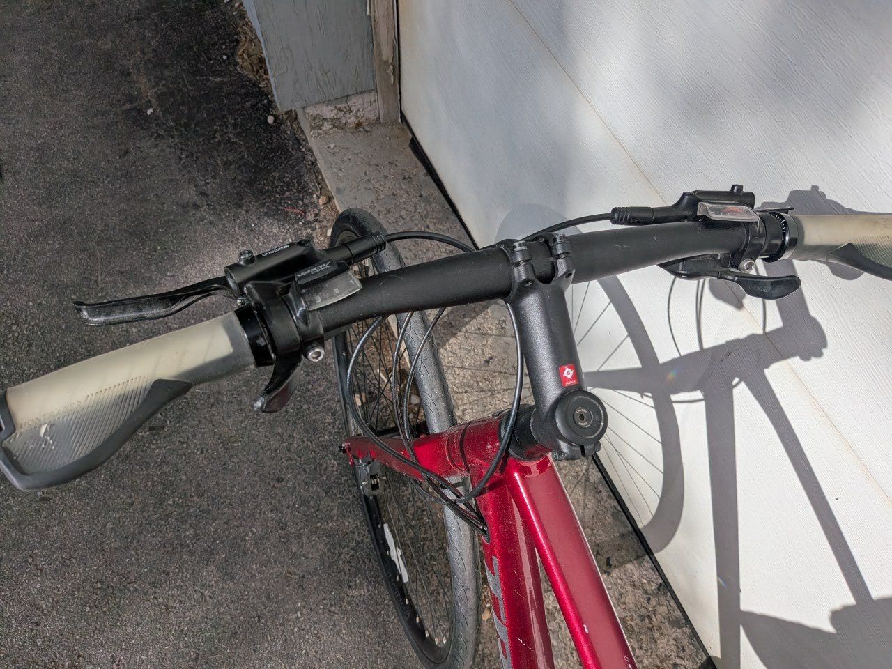 Main image 3