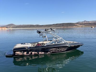 2009 Supra Launch 22SSV Worlds Edition Wake boat