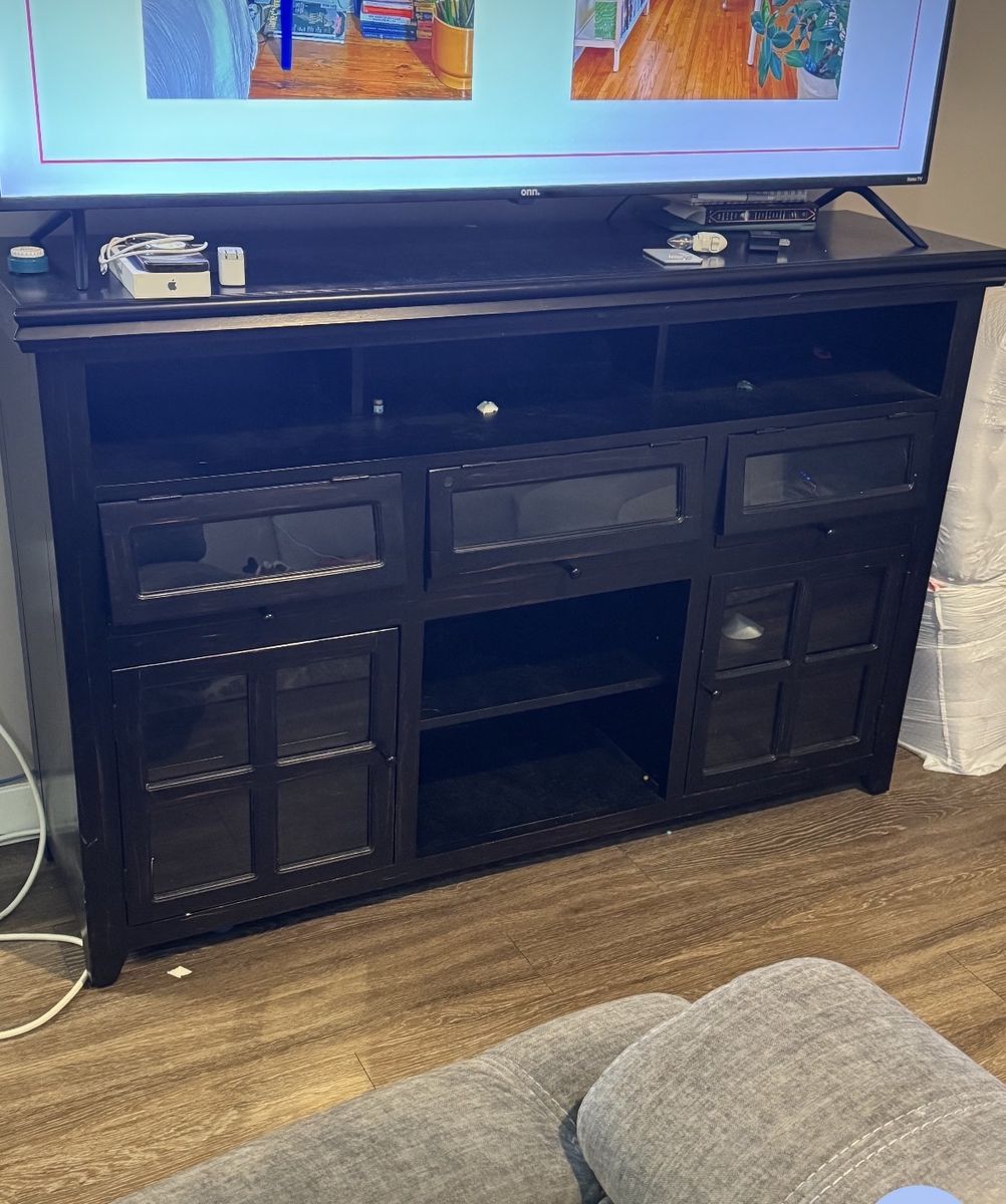 Solid wood tv stand