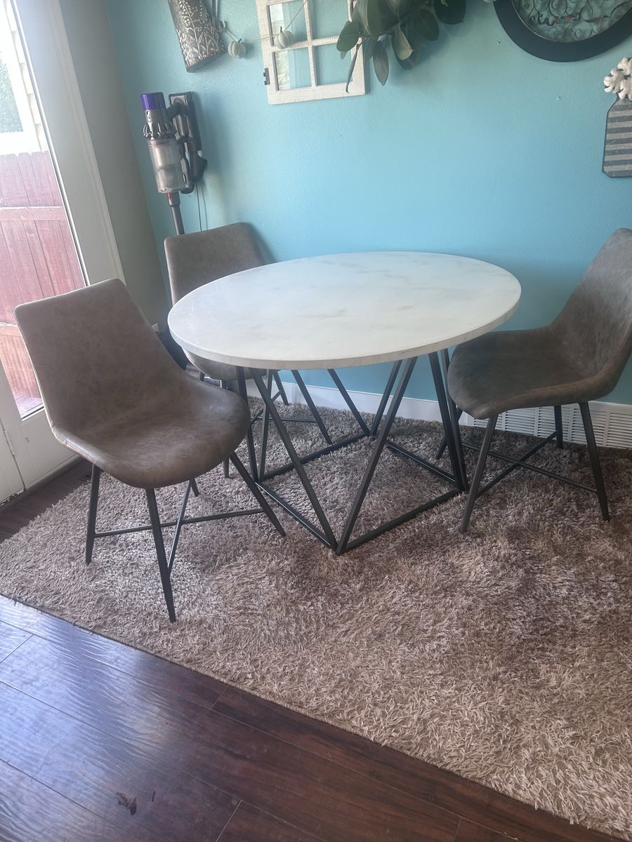Steve Silver Co. Julian Marble Top Dining Table with 4 Gray Faux Leather Chairs - Excellent Condition