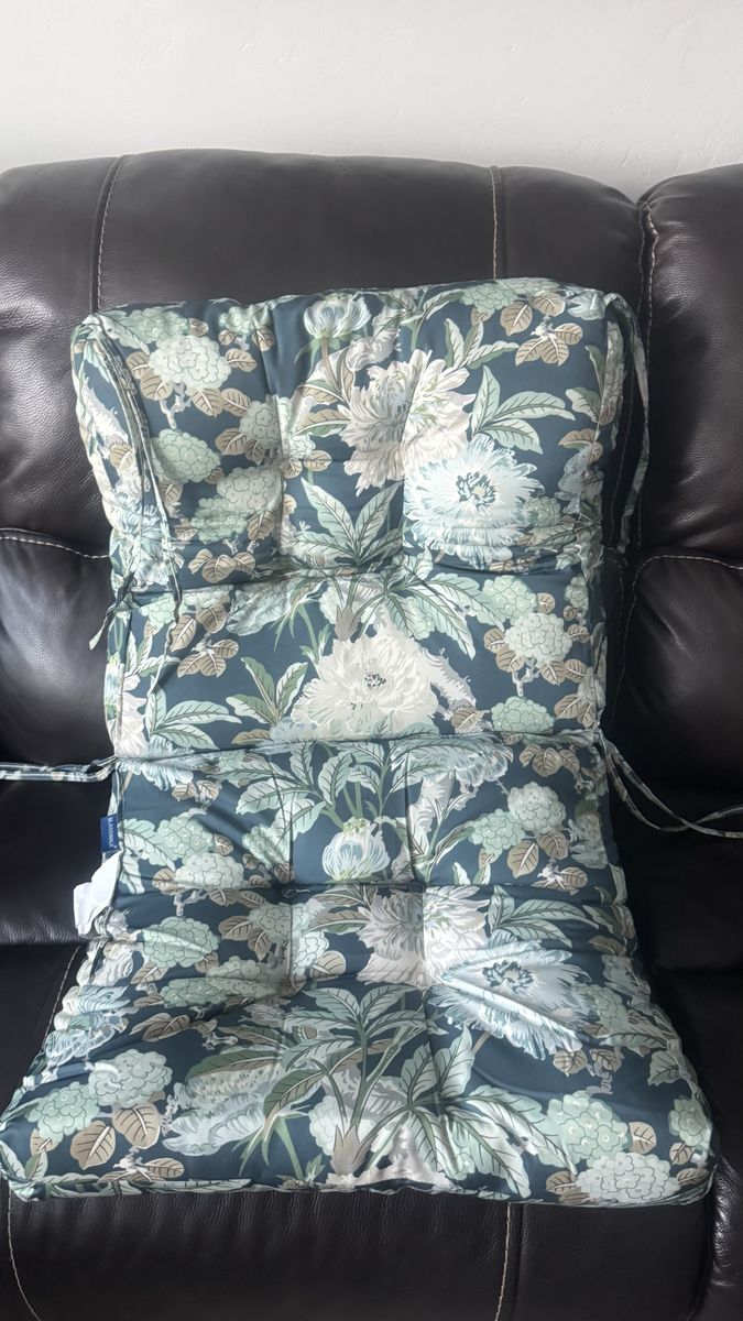 Outdoor seat pad (new)