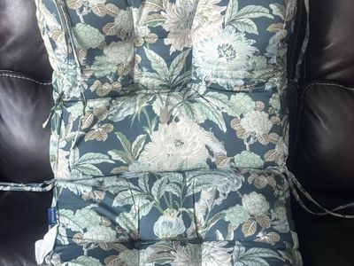 Outdoor seat pad (new)