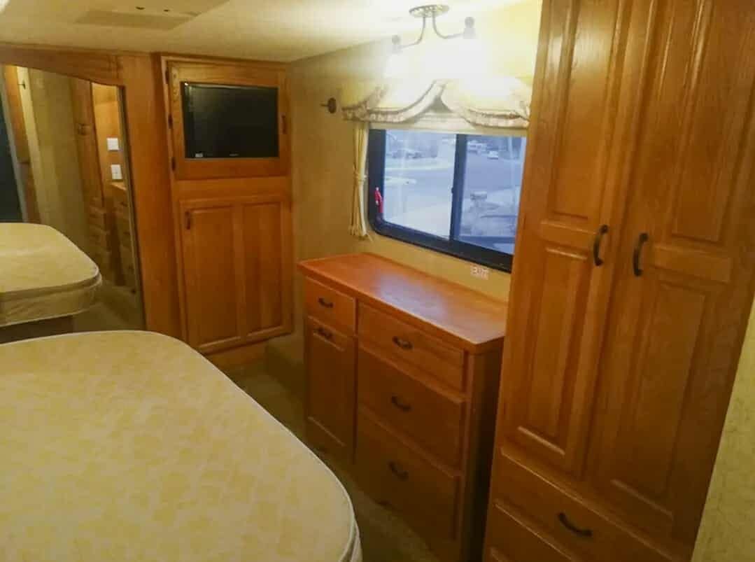 Main image 11