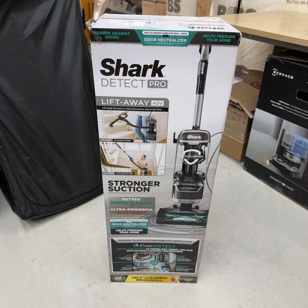 Brand New Shark DetectPro Lift-Away ADV Upright Vacuum, Dirt, Edge, Floor, Direction Detect