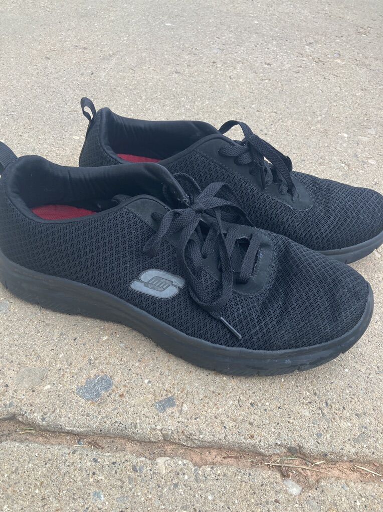 Skechers Sneakers Size 10.5 Mens No Slip