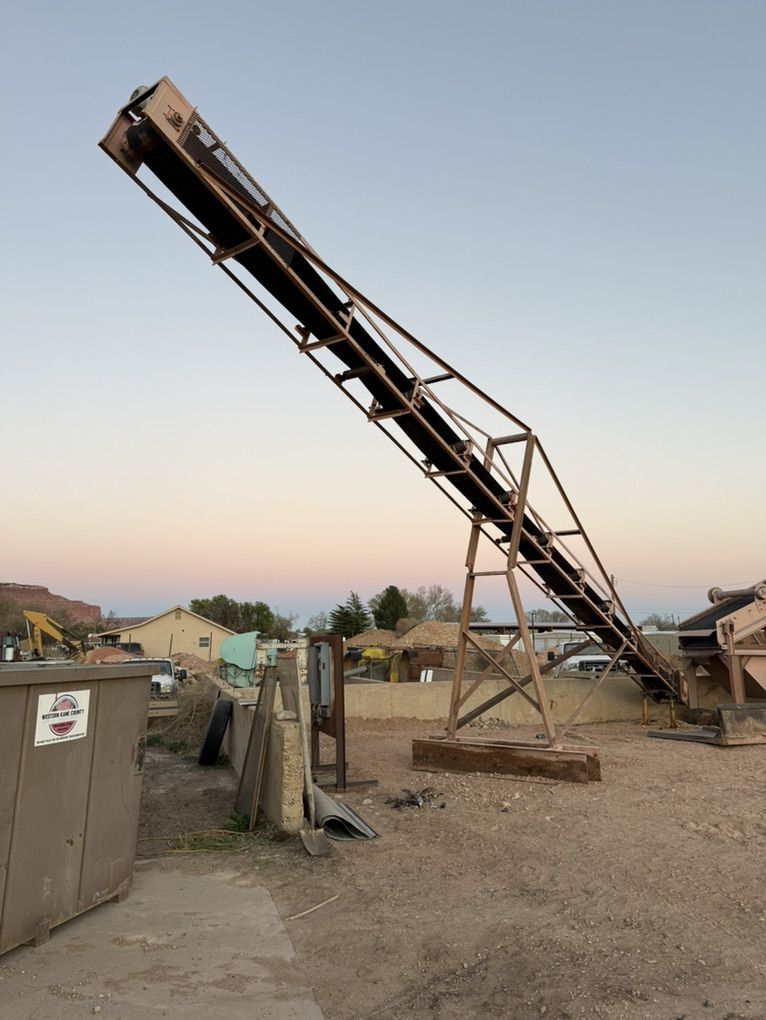 Stacker Conveyor Belt Trade For Smaller