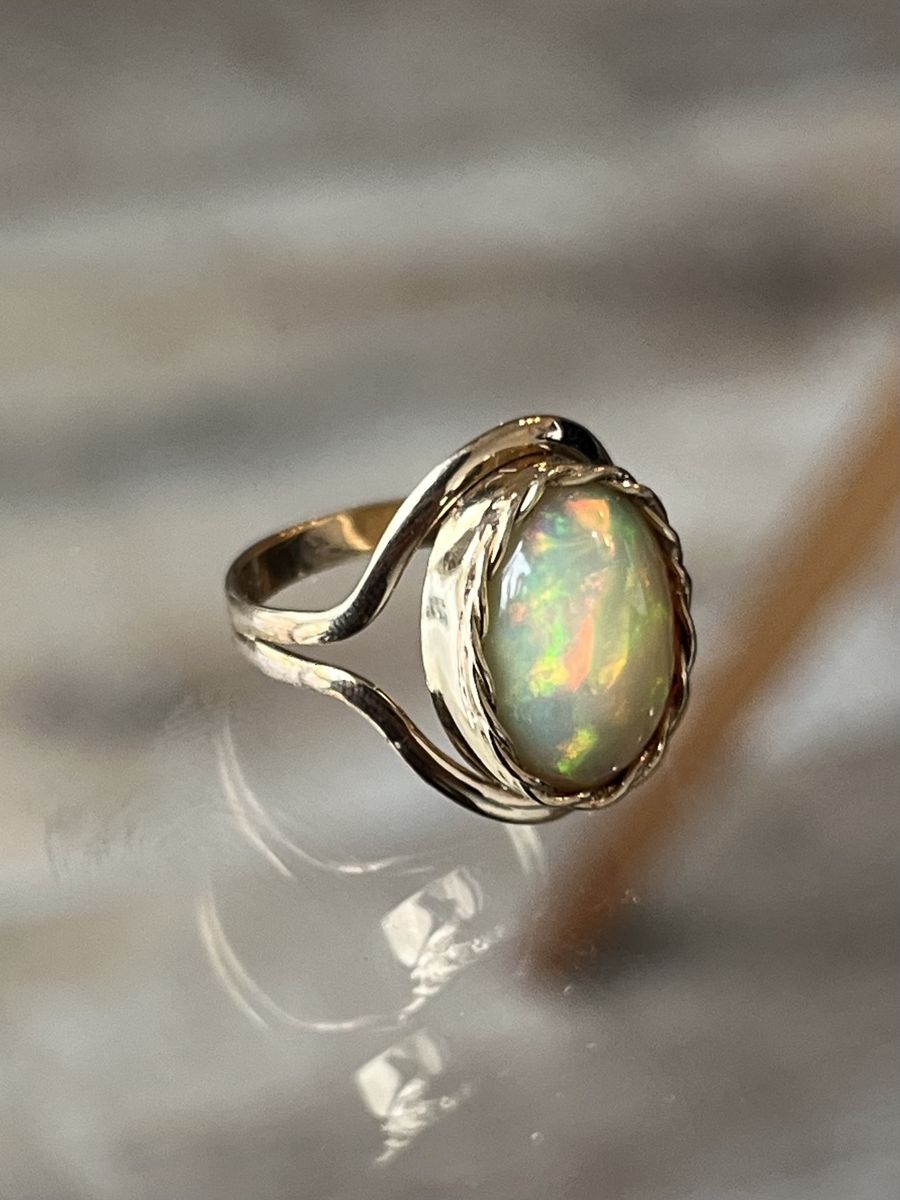 Vintage Opal Ring - Size 5.5