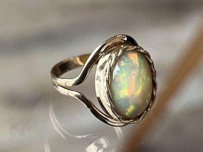 Vintage Opal Ring - Size 5.5