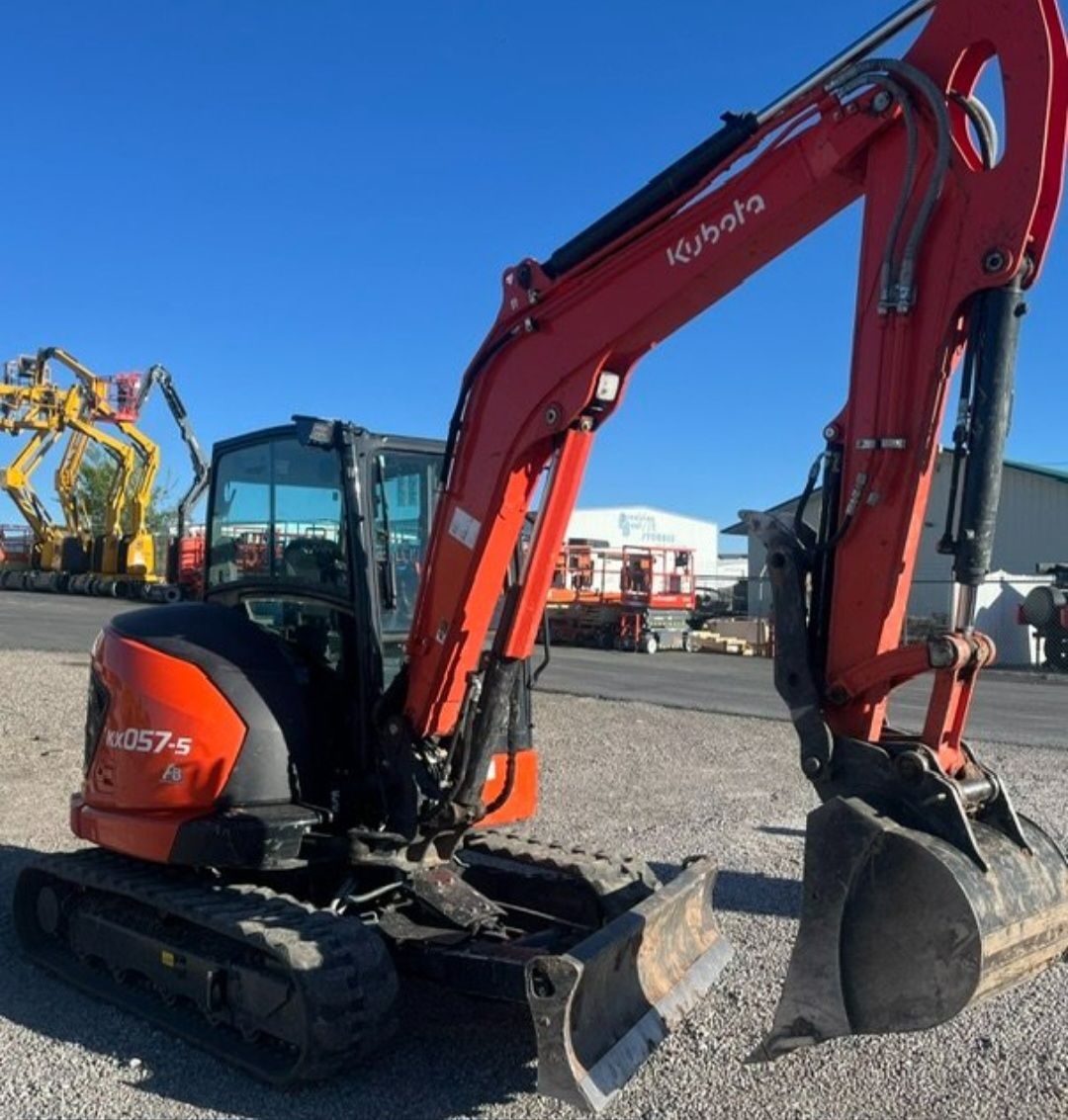 KUBOTA KX057