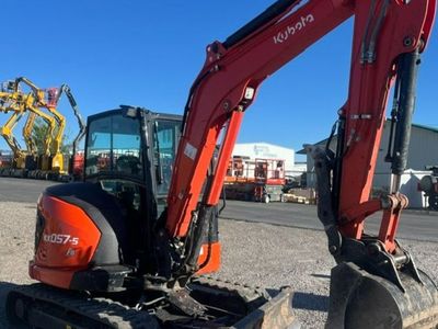 KUBOTA KX057