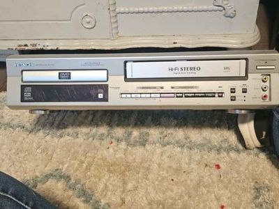 Dvd/vcr combo