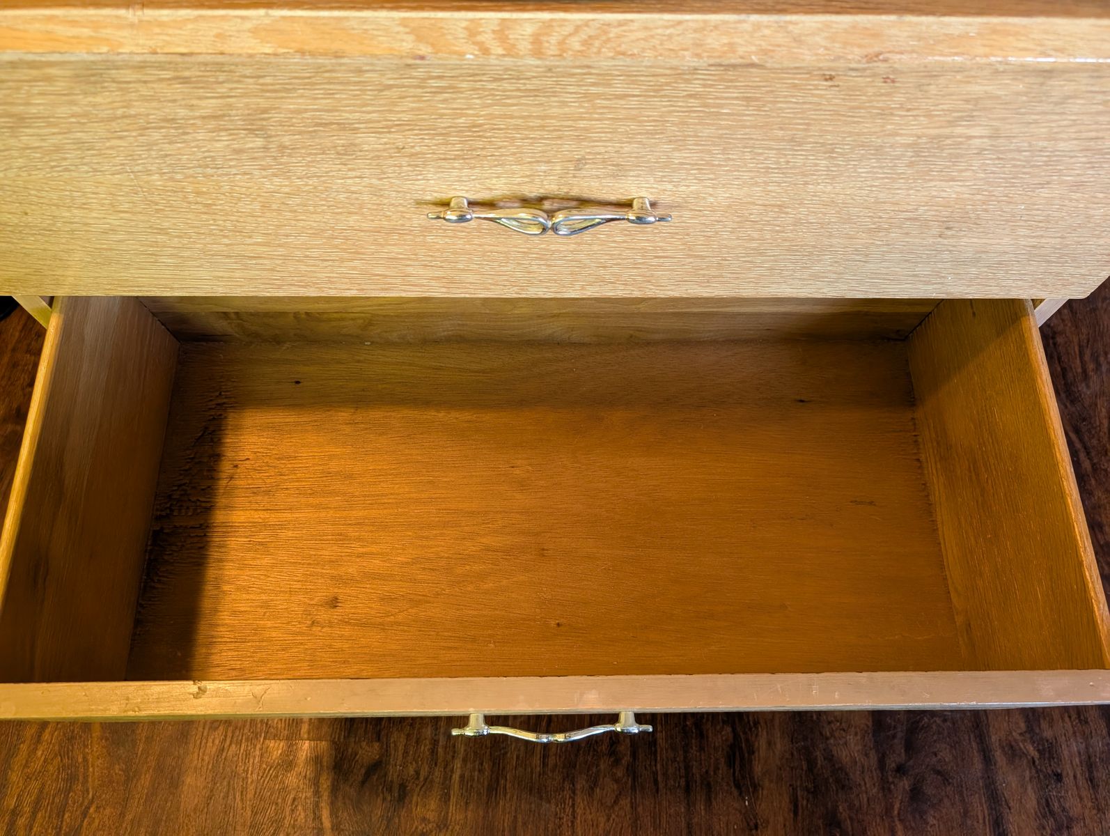 Main image 4