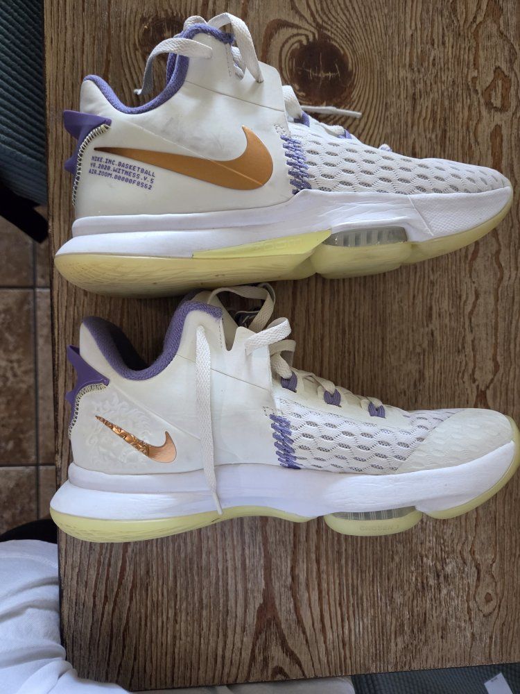 Nike Lebron Witness V Basketball Shoes - White/Purple/Gold - Men's US Size 8