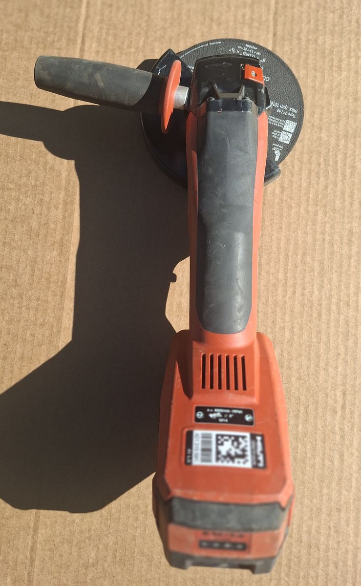HILTI 36v 6" Grinder