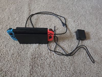 Nintendo Switch (original) + games + 1 TB microSD card