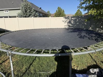 15' Round Trampoline