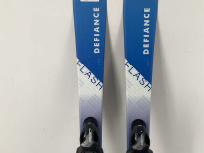 Defiance Junior's Flash w/ Elan 7.5 Demo Bindings