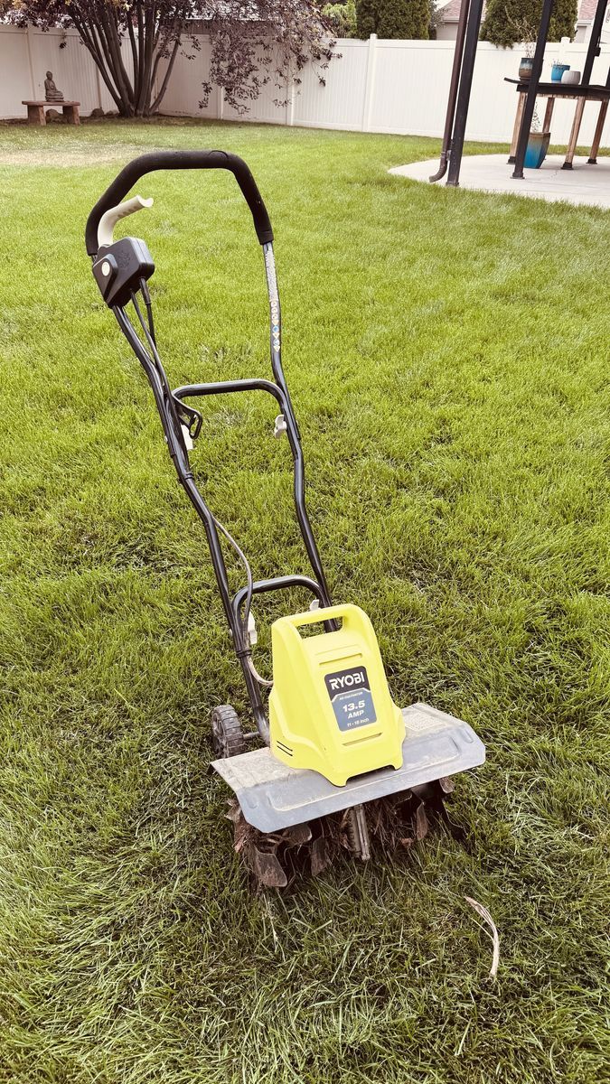 RYOBI 16" 13.5 Amp Corded Cultivator / Tiller