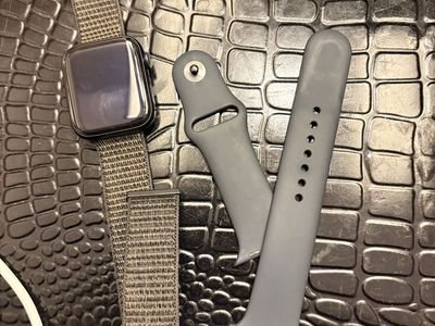 Apple Watch SE 44mm Space Gray Aluminum Case (GPS + Cellular) with Extra Band