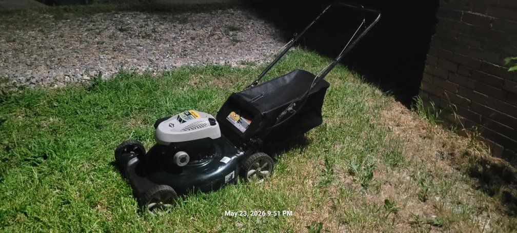 pushing lawn mower good working conditions