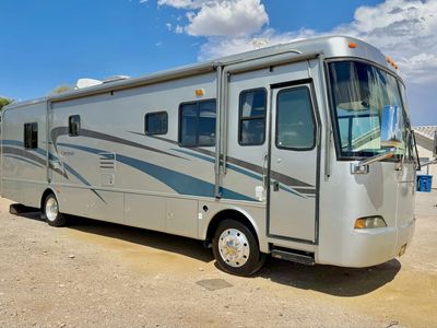 2006 Monaco cayman 36FT 2 slides diesel pusher $26,000