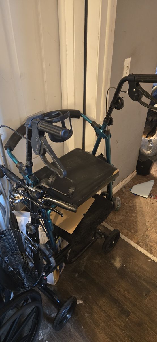 4 wheel walker