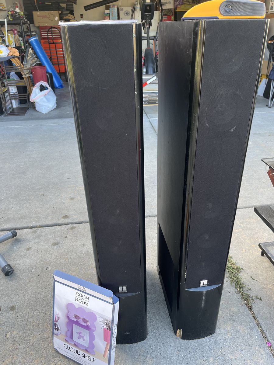 Cerwin-Vega! Home Audio Tower and Bookshelf Speakers (4 total)