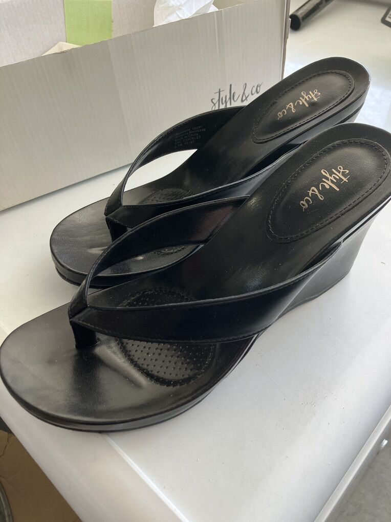 Style And Company Clog Flip Flops Size 8.5 Womens